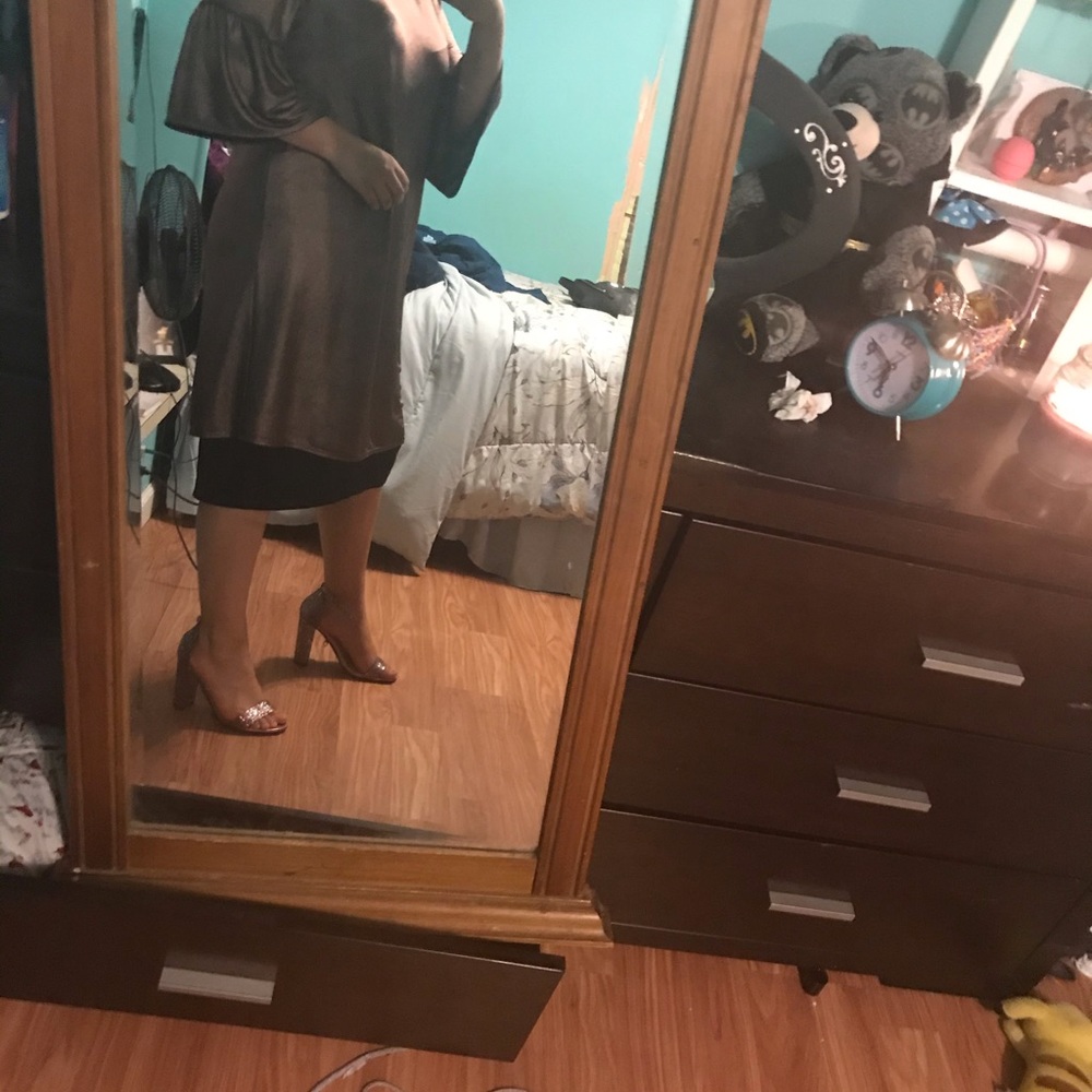 Dress - Picture 2 of 2